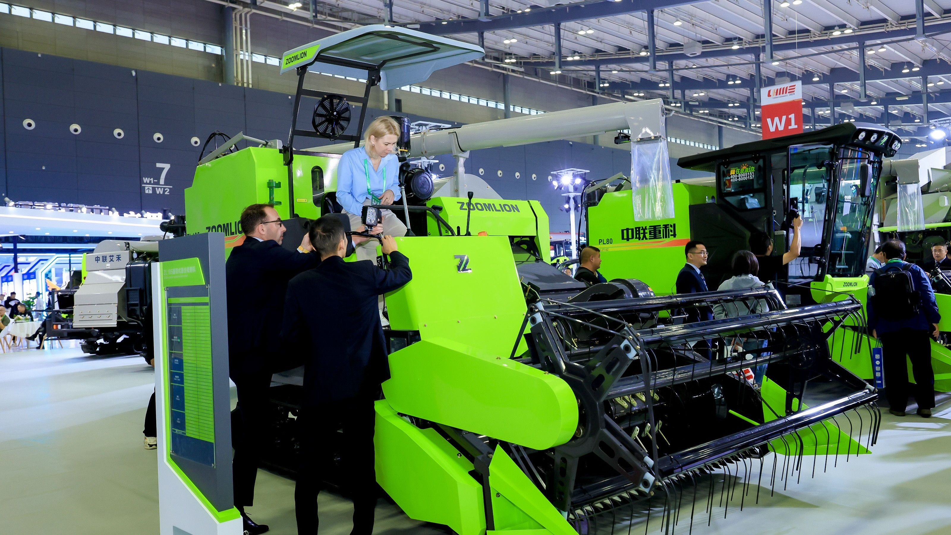 Zoomlion's New - Model Rice Harvesters Are Exported to Overseas Markets in Bulk